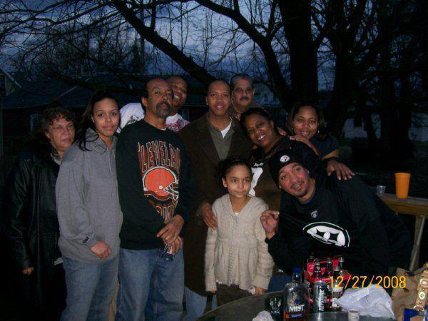 A 2008 photo of Jeff and his family in Ohio